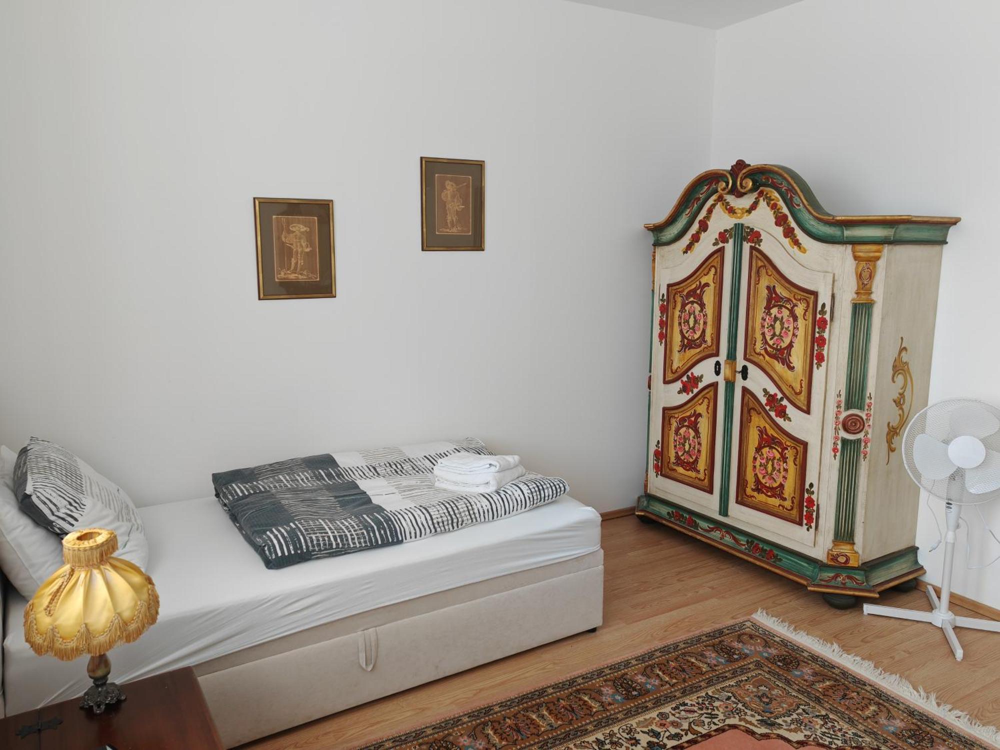 Apartment O3 - Gehobene 6-Zimmer Wohnung 175Qm Fuer 1-7 Personen 2X Dz 3X Ez グラーフェンヴェーア エクステリア 写真